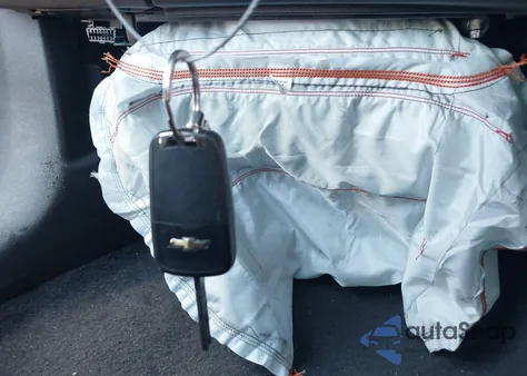 2015 Chevrolet Malibu 2Lt z USA, uszkodzony, nr VIN 1G11D5SL4FF228689